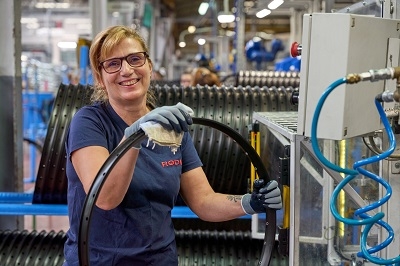 Sempre efficienti con il sistema sostenibile di panni Mewa 